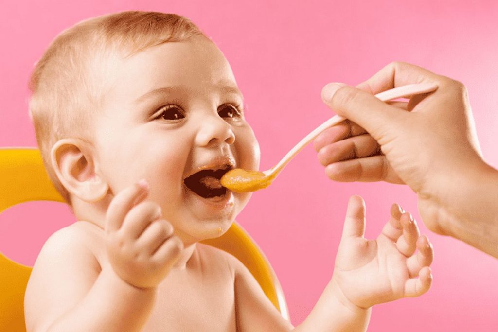 6 Aylık Bebeklerin Beslenmesi Nasıl Olmalıdır? 6 Aylık Bebek