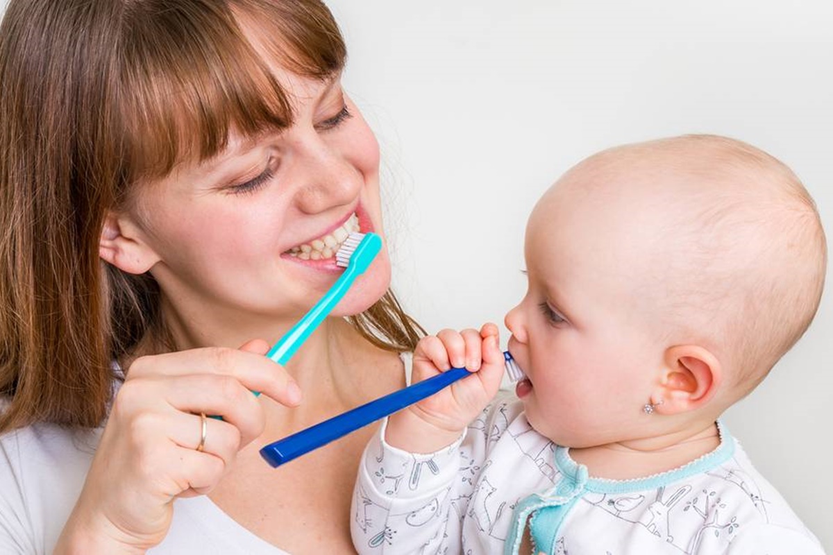Bebekler Ne Zaman Diş Fırçalanır?