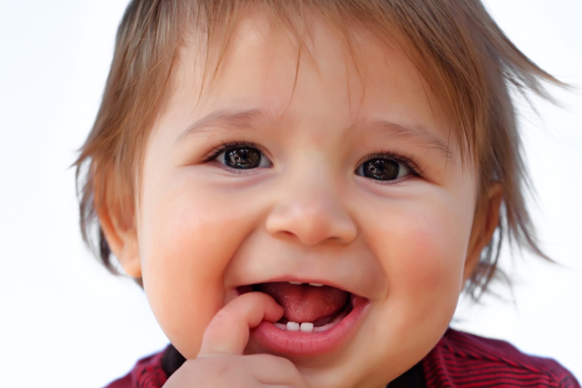 Bebeklerde Önce Hangi Diş Çıkar?